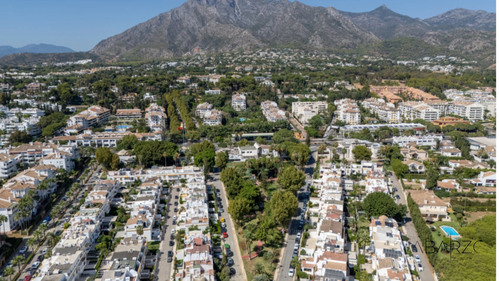 Five-bedroom townhouse in Marbellamar, Marbella Golden Mile, 50m from the beach — interior, Golden Mile, Marbella (5 of 9)