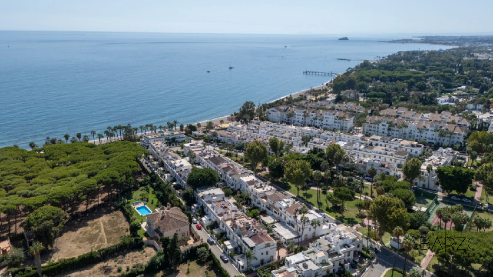 Five-bedroom townhouse in Marbellamar, Marbella Golden Mile, 50m from the beach — interior, Golden Mile, Marbella (4 of 9)