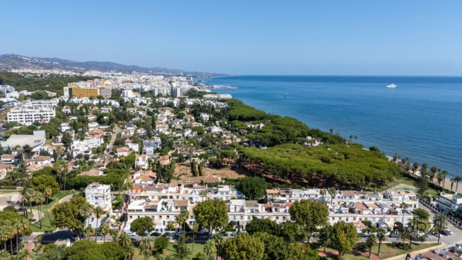 Five-bedroom townhouse in Marbellamar, Marbella Golden Mile, 50m from the beach — interior, Golden Mile, Marbella (7 of 9)