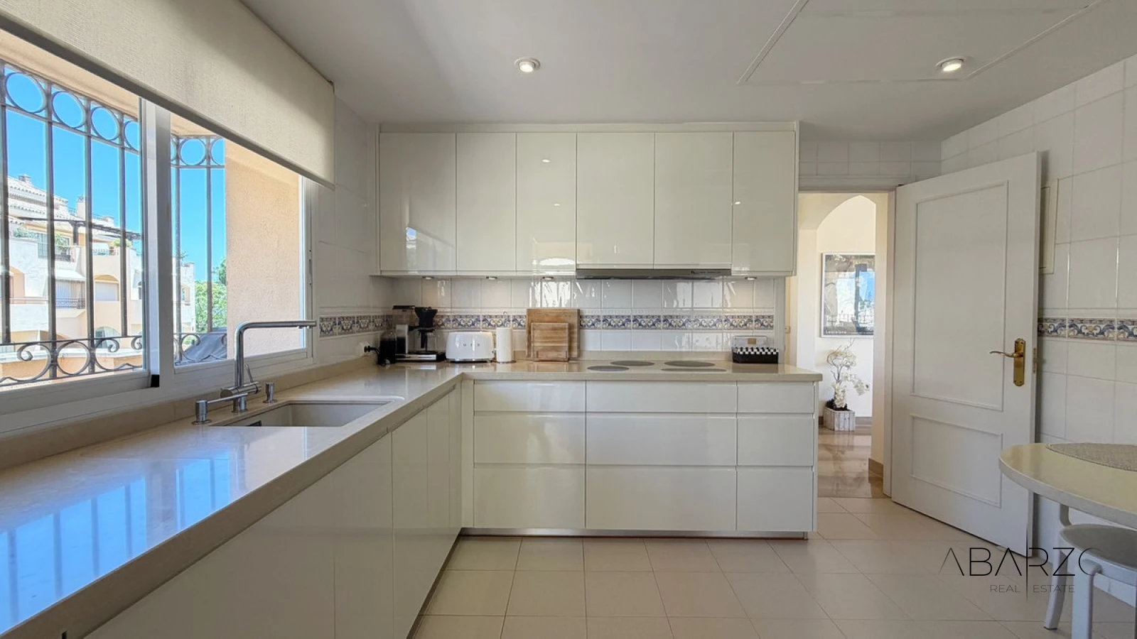 Duplex Penthouse with Panoramic Views in Elviria, Marbella — interior, Marbella East, Marbella (12 of 49)