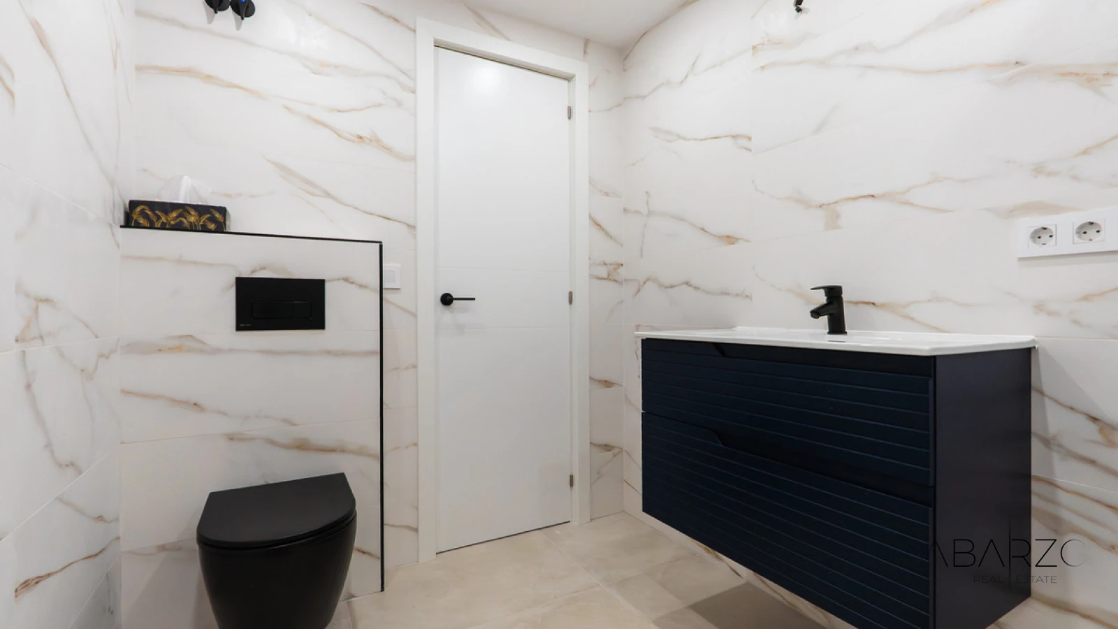 Renovated Apartment in Nueva Andalucía, Marbella — interior, Nueva Andalucía, Marbella (32 of 41)