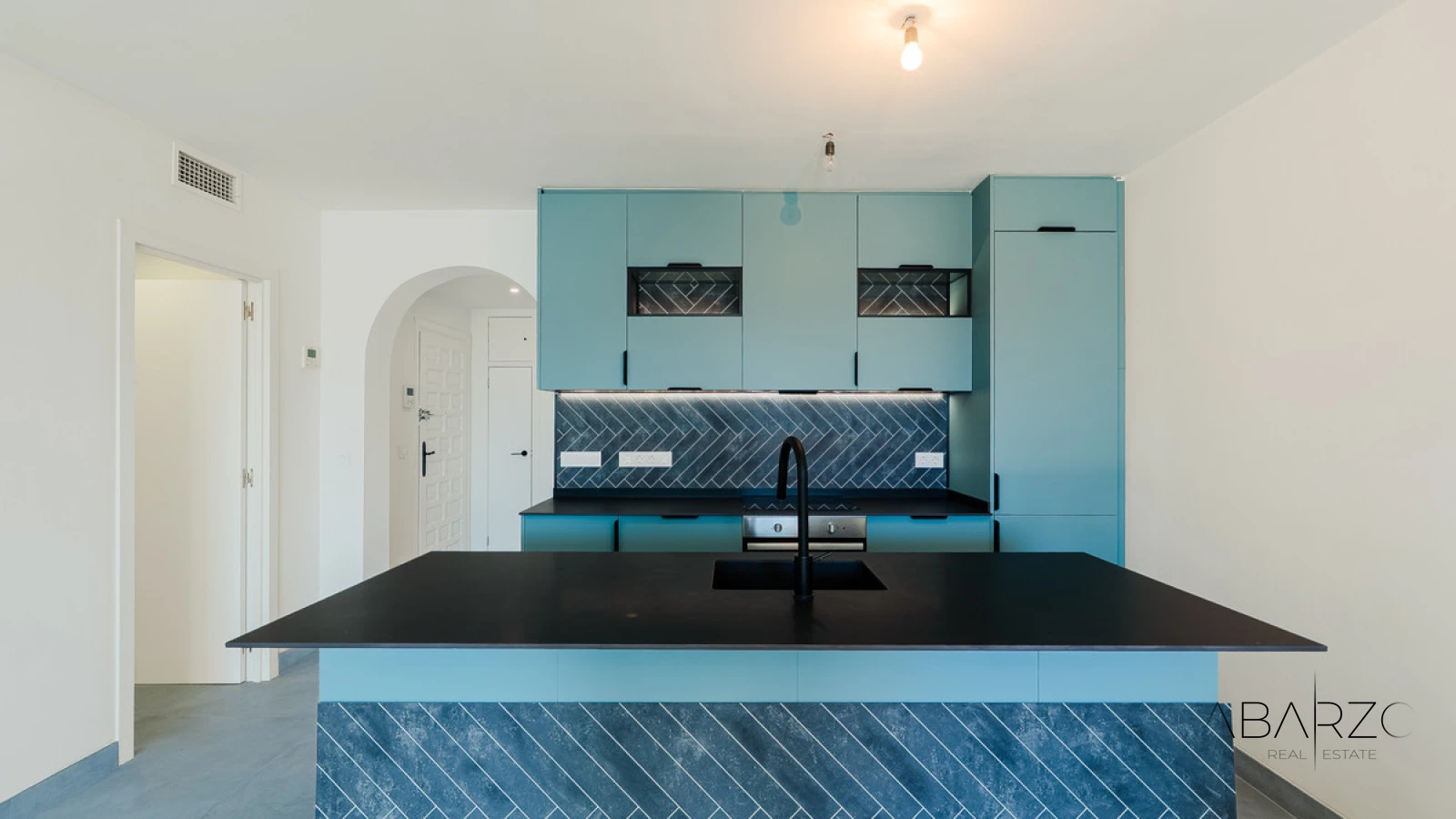 Renovated Apartment in Nueva Andalucía, Marbella — interior, Nueva Andalucía, Marbella (5 of 41)