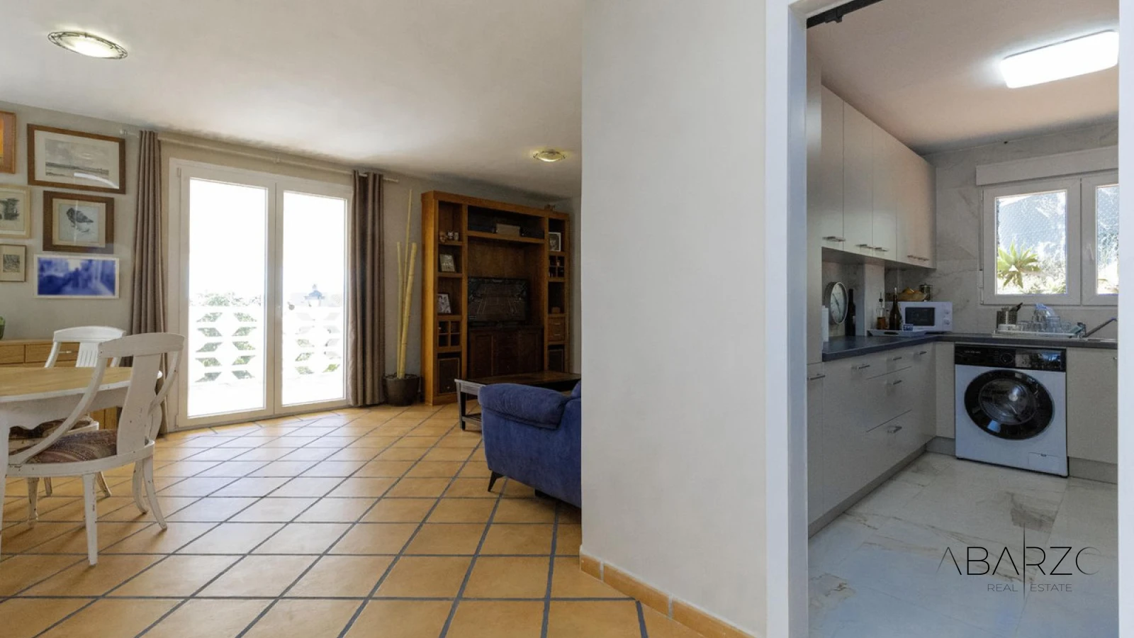 Detached villa in Marbella with sea views near Cabopino Marina and golf course — interior, Marbella East, Marbella (21 of 35)
