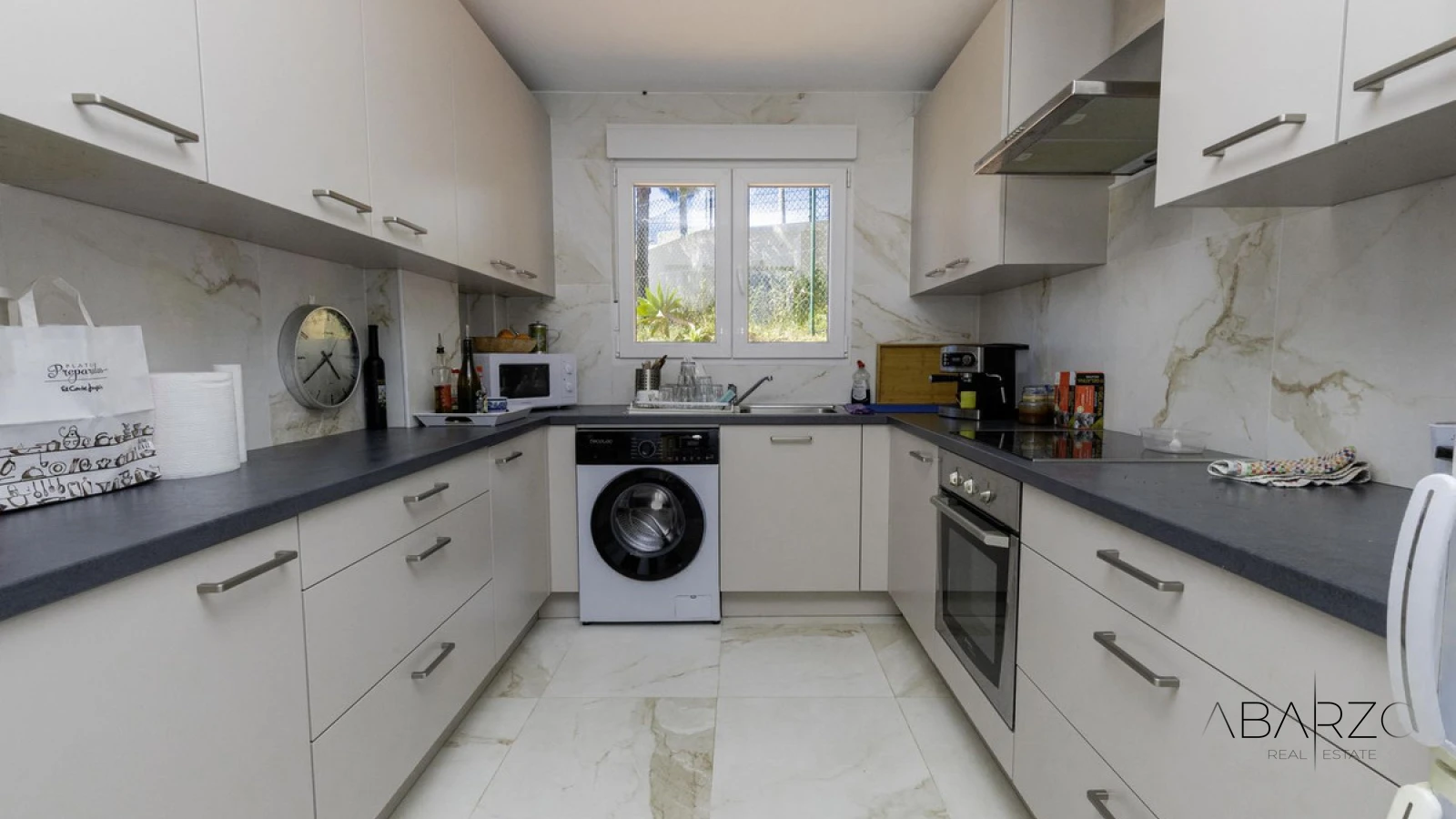 Detached villa in Marbella with sea views near Cabopino Marina and golf course — interior, Marbella East, Marbella (14 of 35)