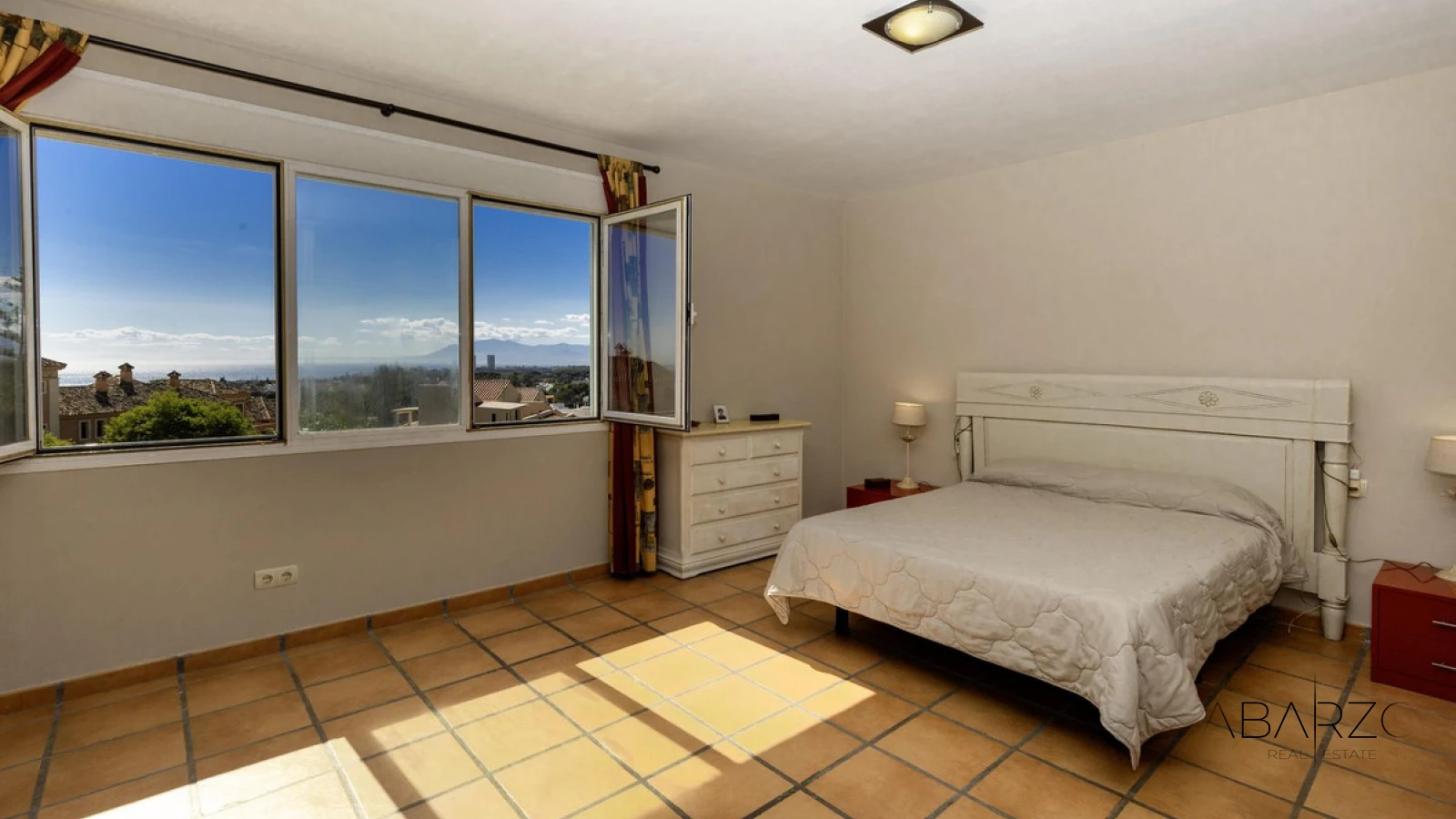 Detached villa in Marbella with sea views near Cabopino Marina and golf course — interior, Marbella East, Marbella (22 of 35)