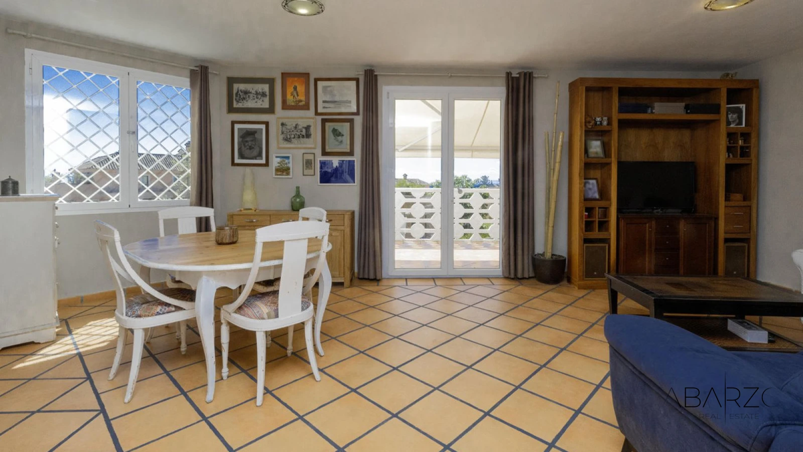 Detached villa in Marbella with sea views near Cabopino Marina and golf course — interior, Marbella East, Marbella (10 of 35)