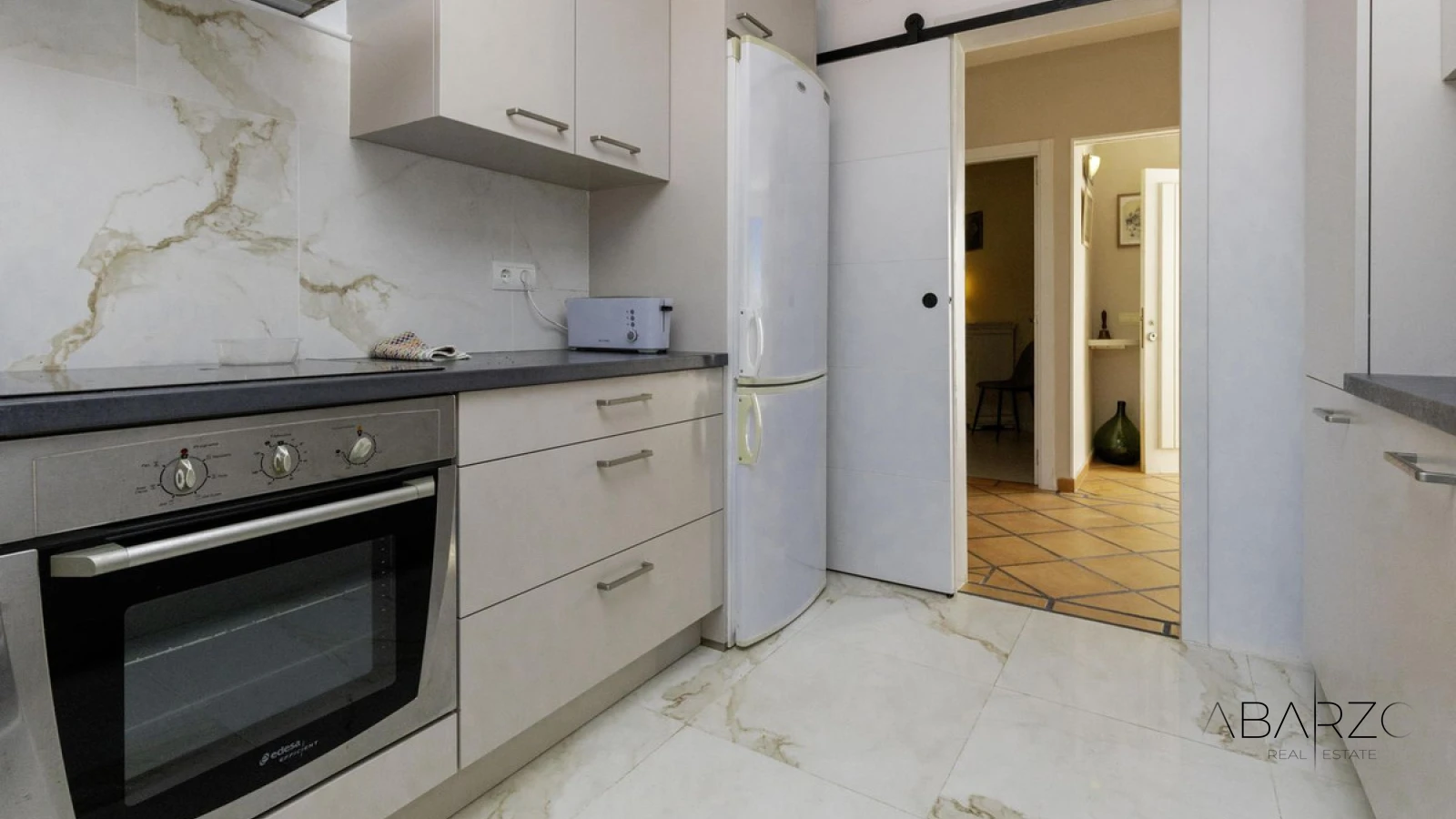 Detached villa in Marbella with sea views near Cabopino Marina and golf course — interior, Marbella East, Marbella (15 of 35)