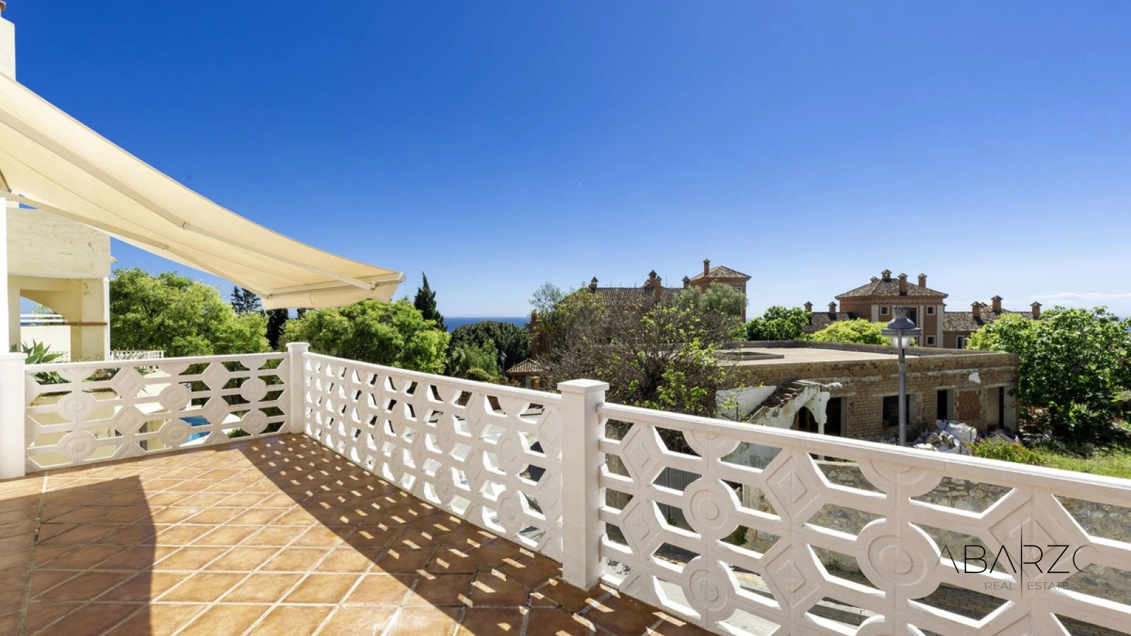 Detached villa in Marbella with sea views near Cabopino Marina and golf course — interior, Marbella East, Marbella (4 of 35)