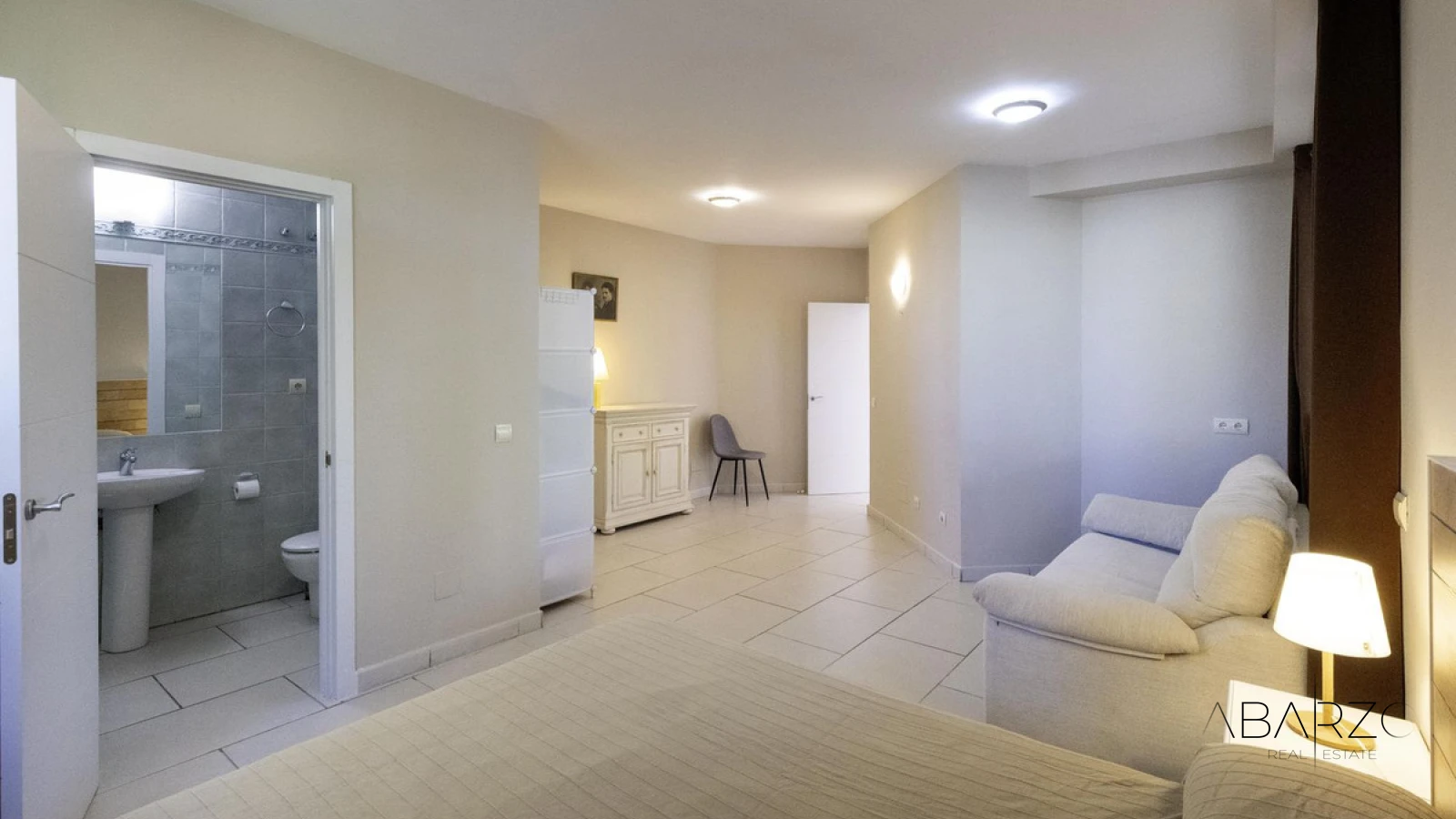 Detached villa in Marbella with sea views near Cabopino Marina and golf course — interior, Marbella East, Marbella (20 of 35)