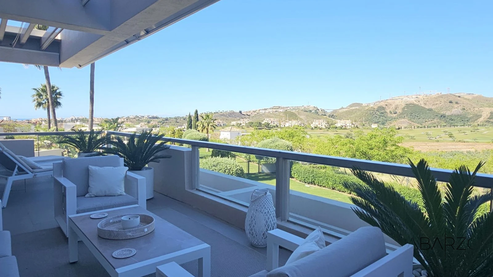 Luxury 3-Bedroom Apartment in Los Arrayanes Golf near Marbella with Sea and Golf Views — interior, Los Arqueros, Benahavís (3 of 21)