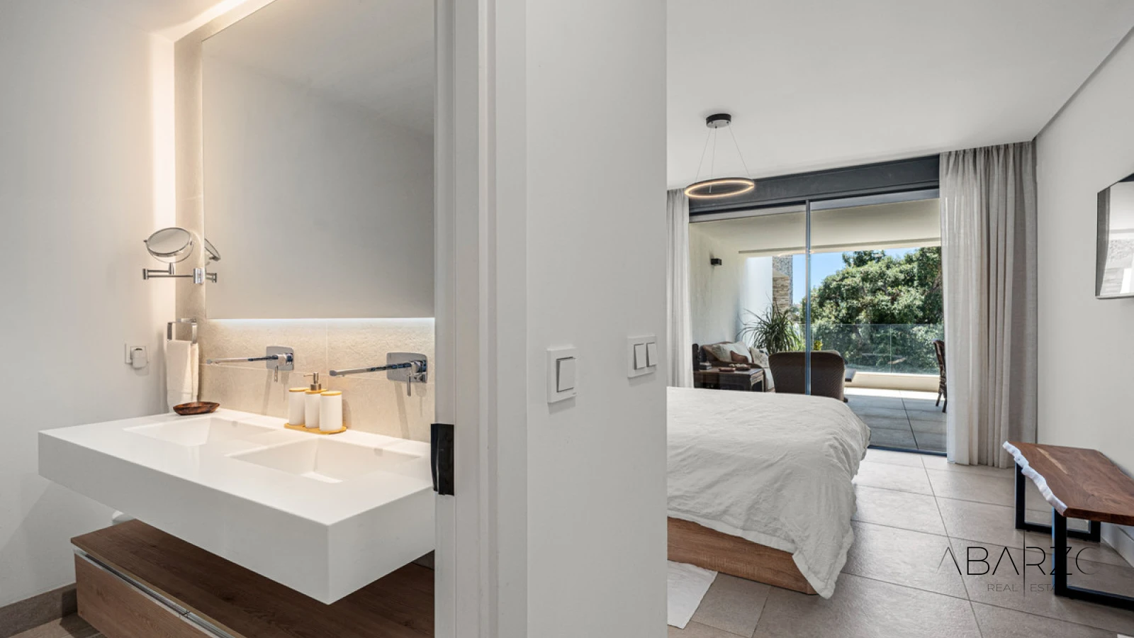 Luxury 3-Bedroom Ground Floor Duplex in Cabopino Frontline Golf — interior, Marbella East, Marbella (8 of 46)