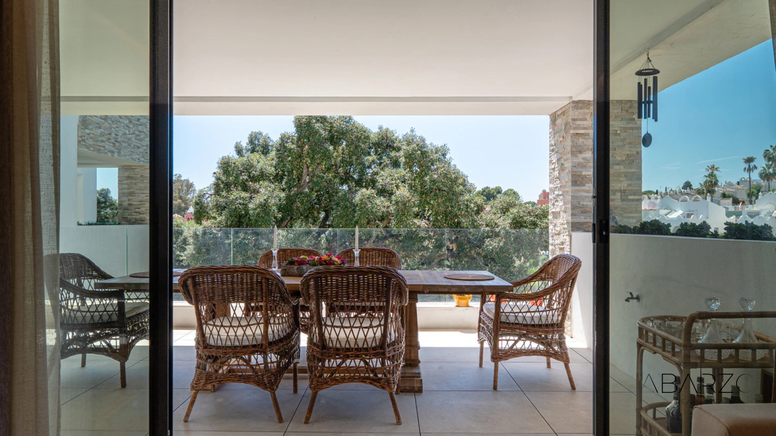 Luxury 3-Bedroom Ground Floor Duplex in Cabopino Frontline Golf — interior, Marbella East, Marbella (14 of 46)