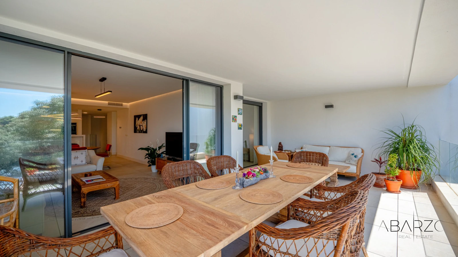 Luxury 3-Bedroom Ground Floor Duplex in Cabopino Frontline Golf — interior, Marbella East, Marbella (7 of 46)