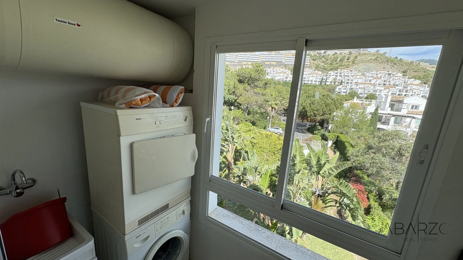 Top Floor Apartment with Spectacular Views in Altos de La Quinta — interior, La Quinta, Benahavís (7 of 16)