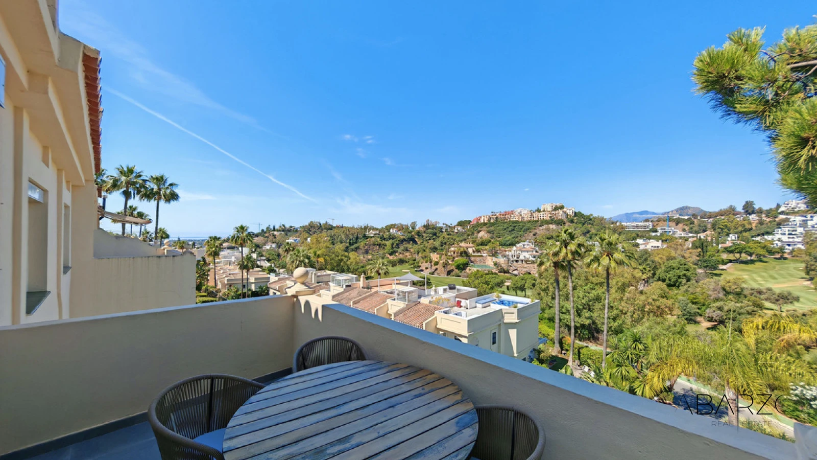 Duplex Penthouse for Sale in Benahavis with Sea Views and Communal Pool — interior, Los Arqueros, Benahavís (9 of 16)