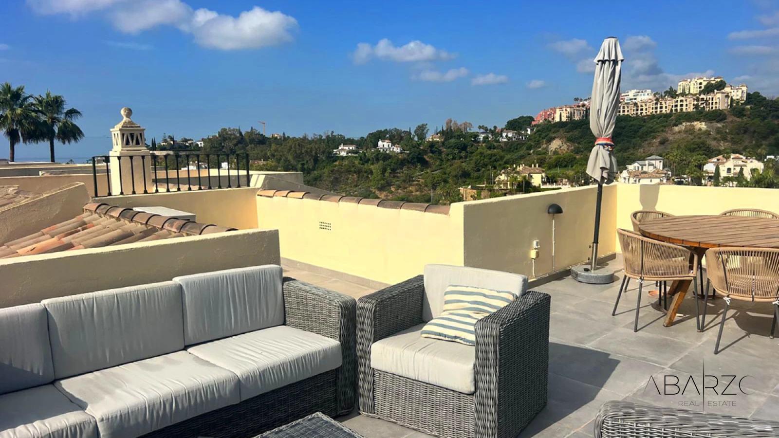 Duplex Penthouse for Sale in Benahavis with Sea Views and Communal Pool — interior, Los Arqueros, Benahavís (10 of 16)