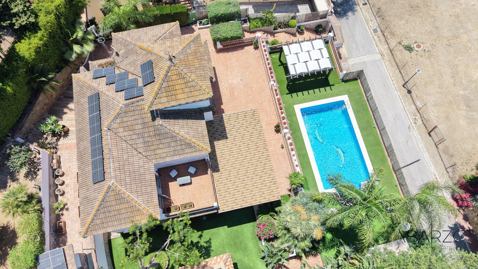 Villa for sale with private pool and garden in Elviria, Marbella — interior, Marbella East, Marbella (36 of 38)