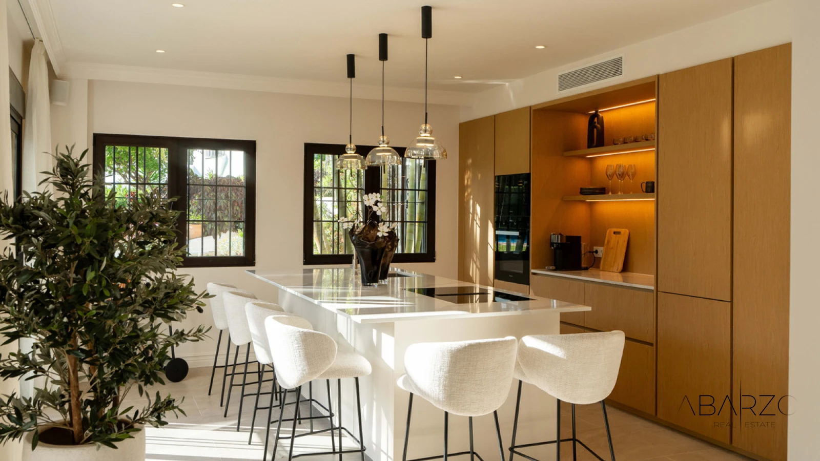 Stunning 3-Bedroom Apartment in Aldea Blanca Marbella with Terraces & Outdoor Kitchen — interior, Nueva Andalucía, Marbella (8 of 15)