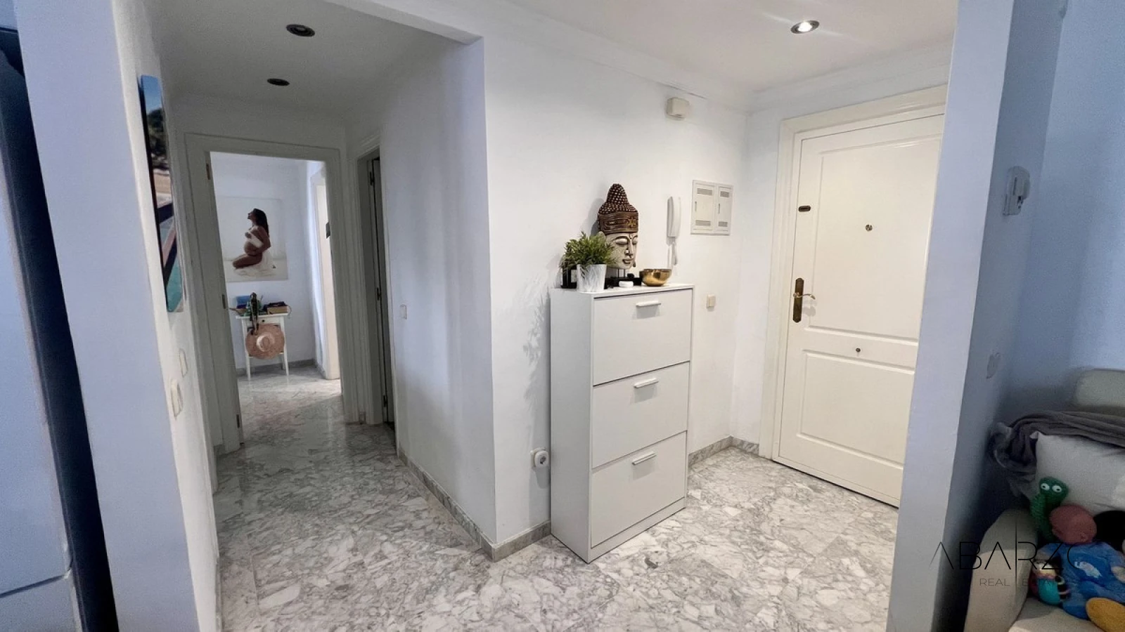 Spectacular Elevated Ground-Floor Apartment with Large Terrace in Golden Mile — interior, Golden Mile, Marbella (8 of 13)
