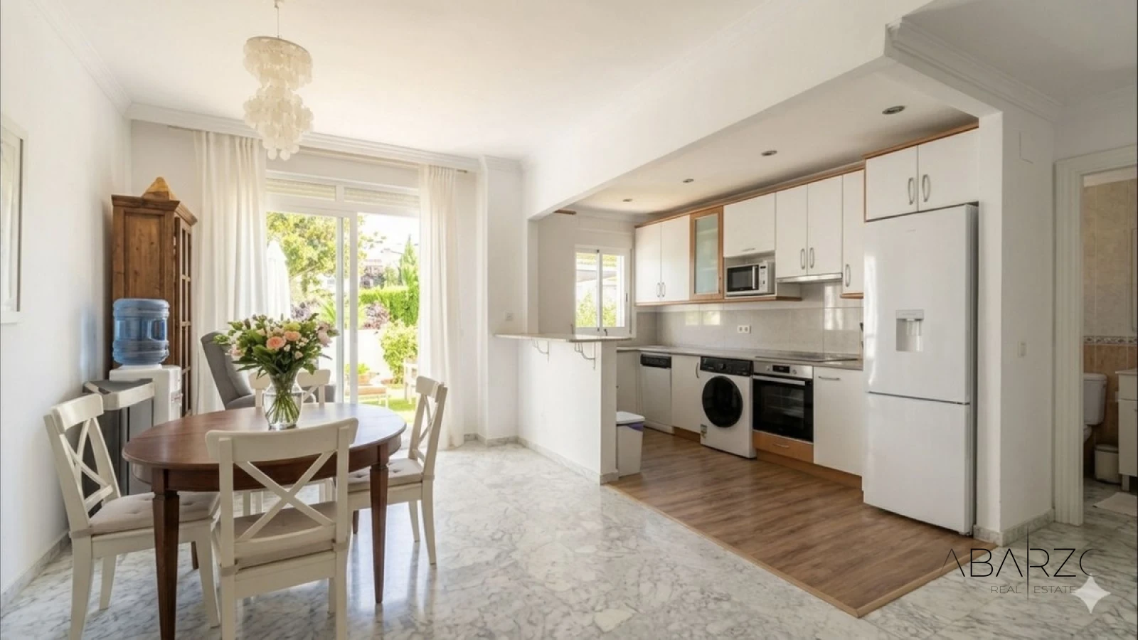 Spectacular Elevated Ground-Floor Apartment with Large Terrace in Golden Mile — interior, Golden Mile, Marbella (2 of 13)