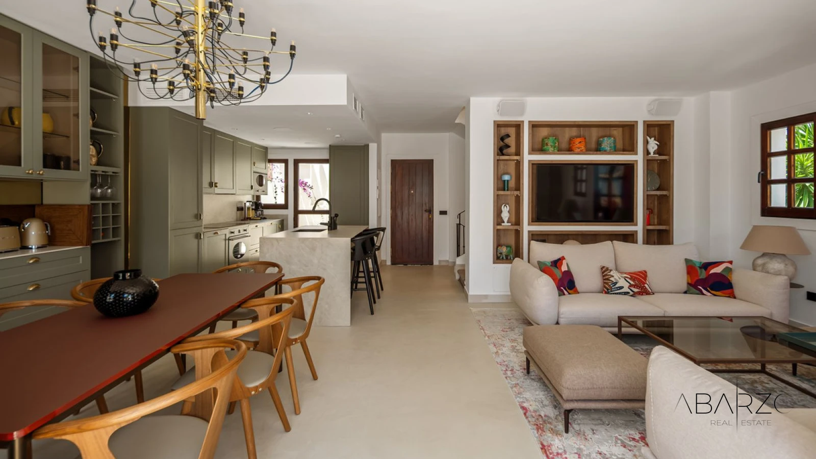 Elegant Beachside Townhouse in Marbella Golden Mile with Rooftop Terrace and Sea Views — interior, Golden Mile, Marbella (8 of 40)
