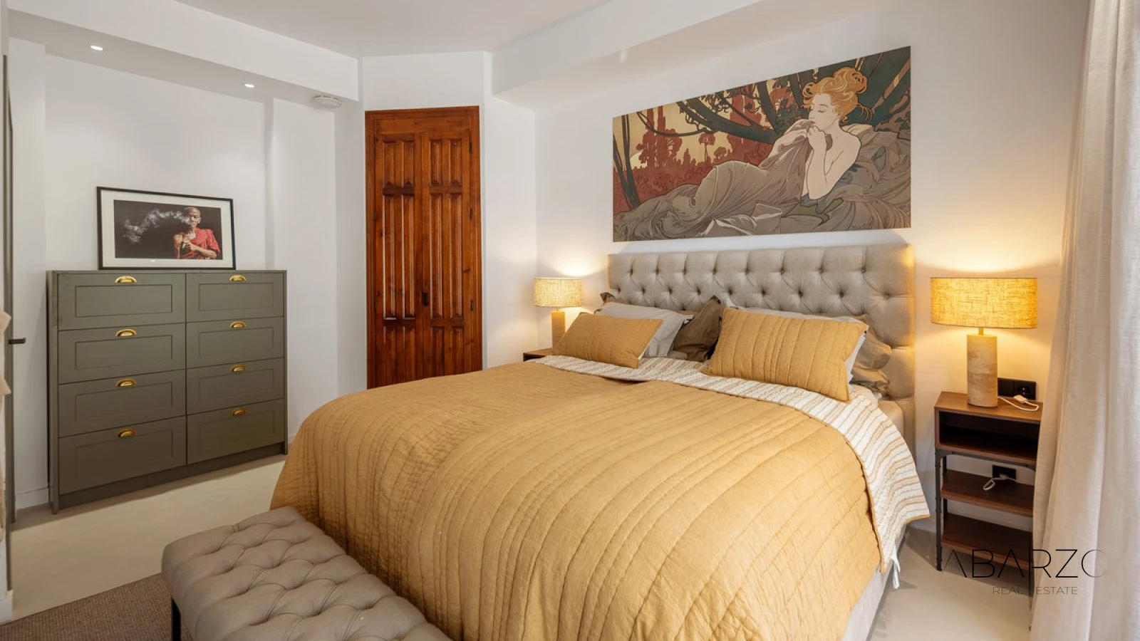 Elegant Beachside Townhouse in Marbella Golden Mile with Rooftop Terrace and Sea Views — interior, Golden Mile, Marbella (24 of 40)
