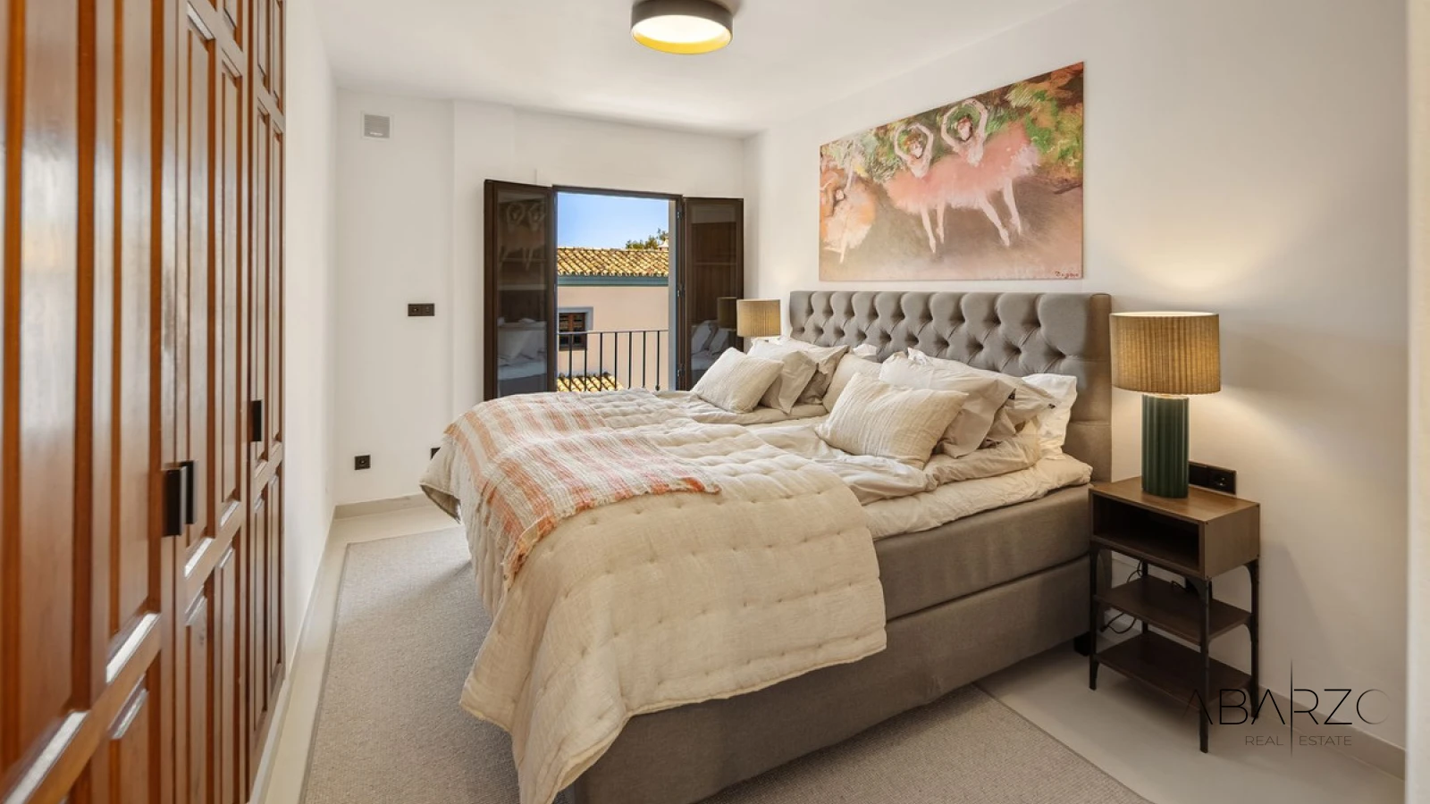 Elegant Beachside Townhouse in Marbella Golden Mile with Rooftop Terrace and Sea Views — interior, Golden Mile, Marbella (17 of 40)