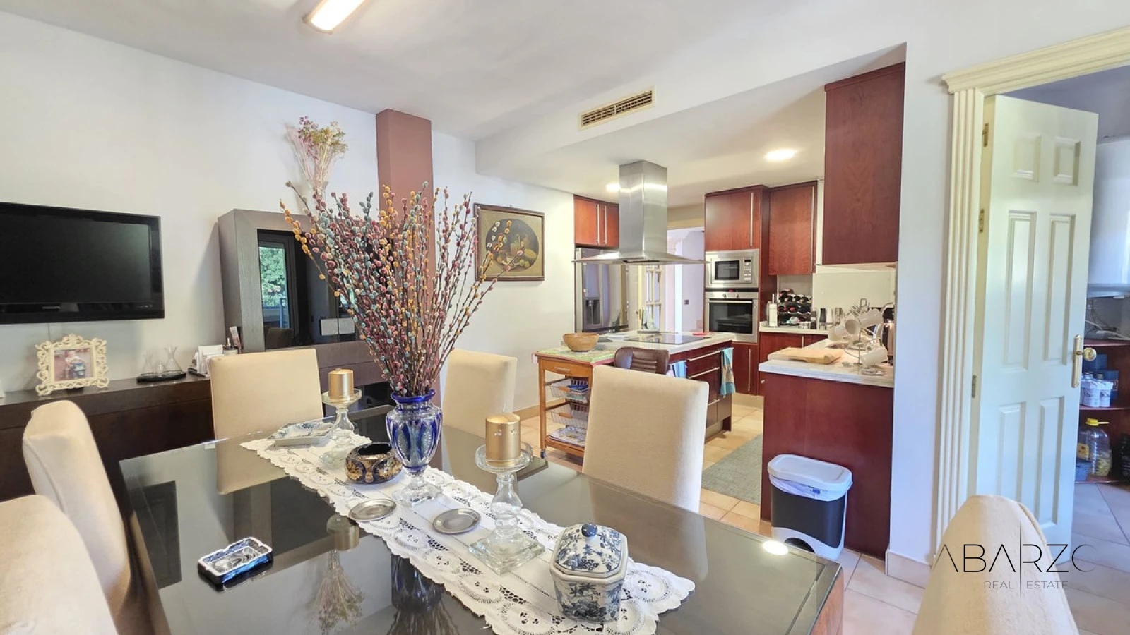 Duplex Penthouse in Sierra Blanca Marbella with Panoramic Views and Jacuzzi — interior, Golden Mile, Marbella (24 of 31)