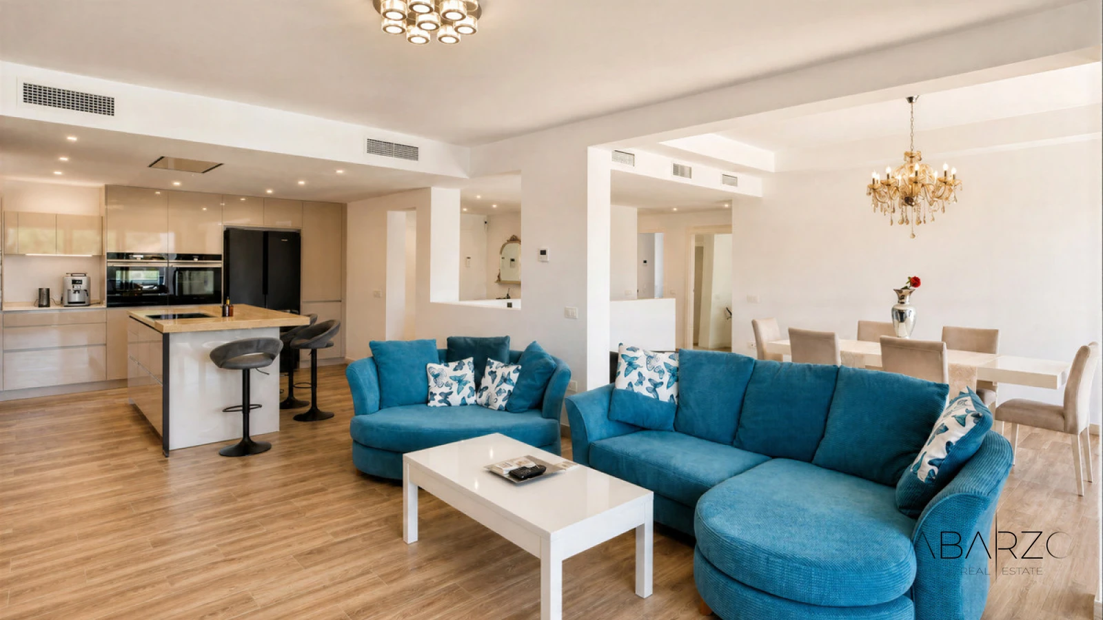 Renovated Villa with Private Pool in El Rosario, Marbella — interior, Marbella East, Marbella (4 of 36)