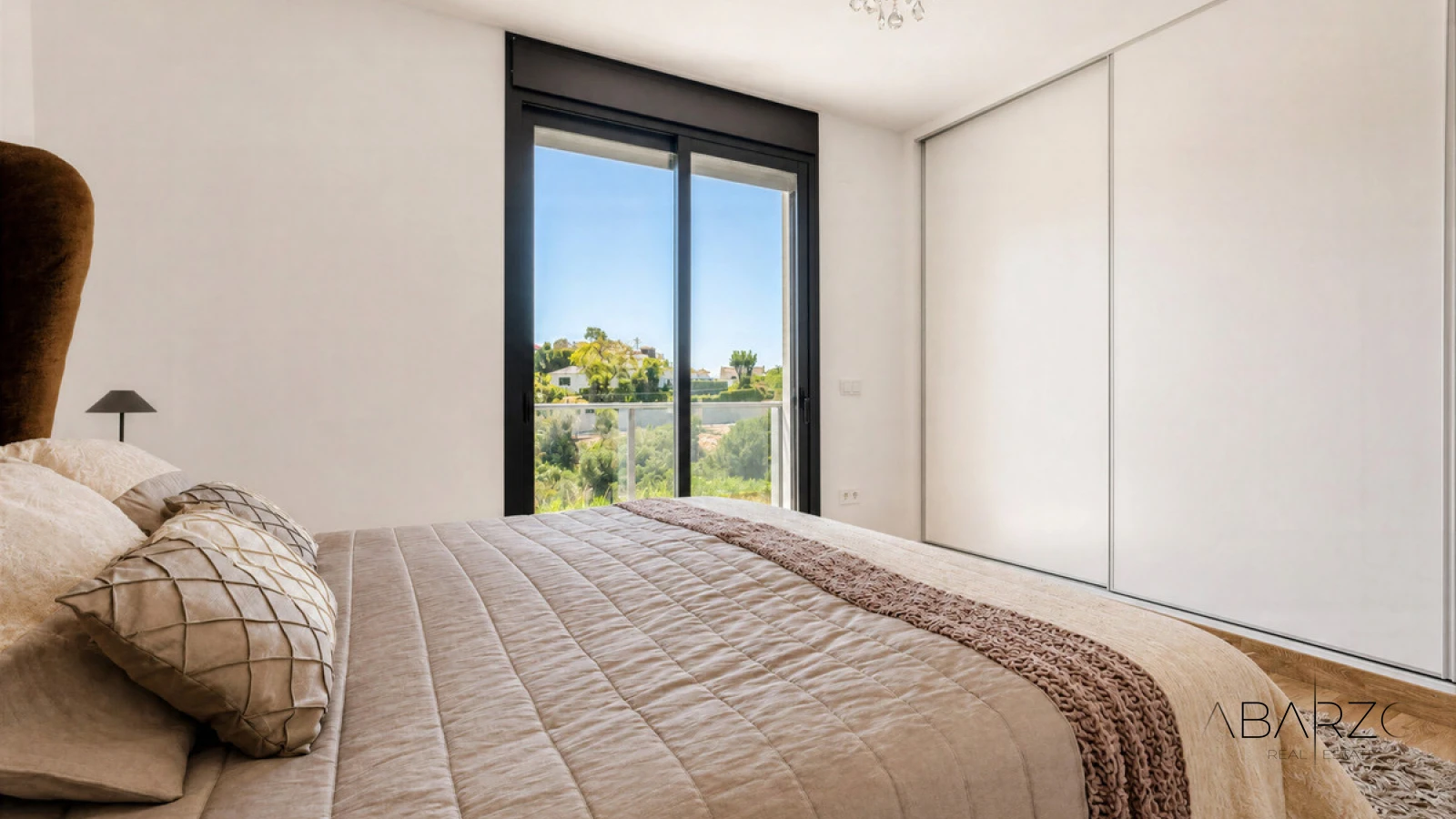 Renovated Villa with Private Pool in El Rosario, Marbella — interior, Marbella East, Marbella (17 of 36)