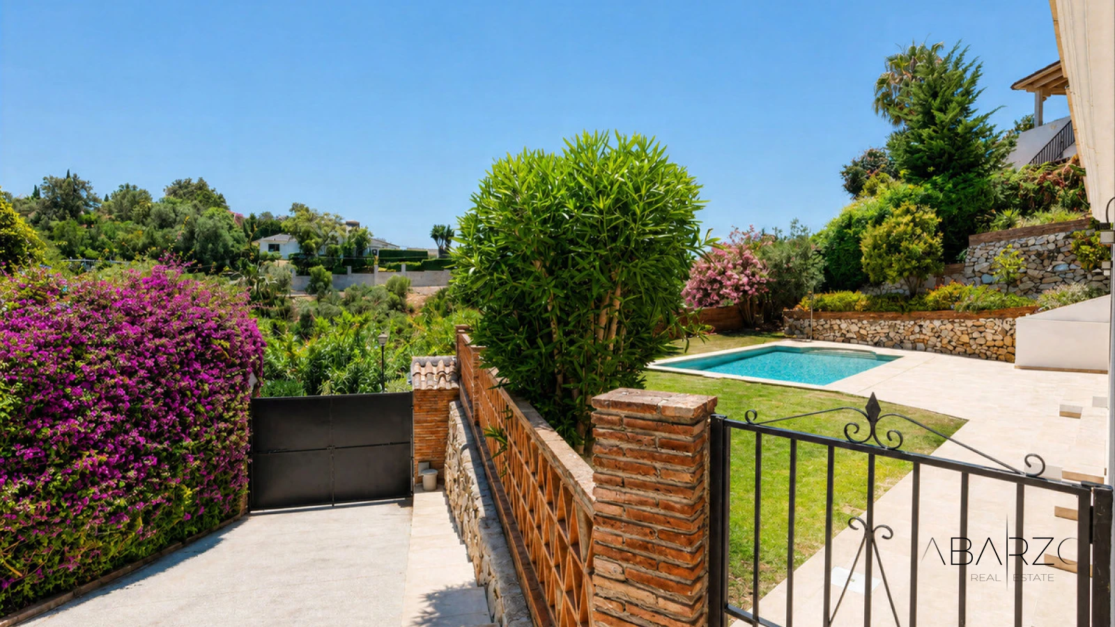Renovated Villa with Private Pool in El Rosario, Marbella — interior, Marbella East, Marbella (26 of 36)