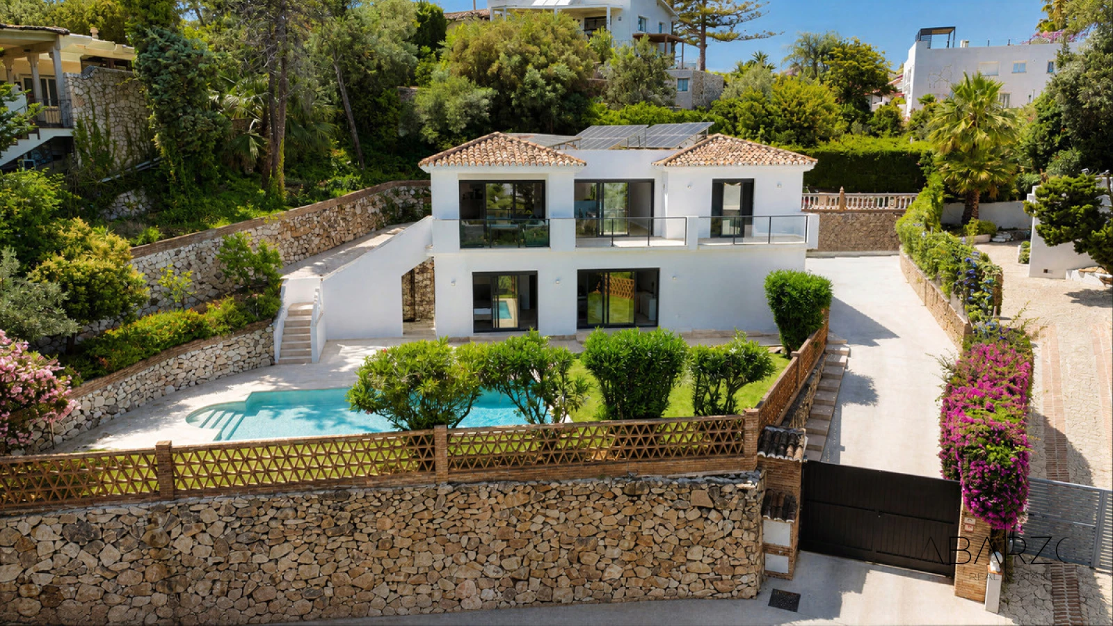 Renovated Villa with Private Pool in El Rosario, Marbella — interior, Marbella East, Marbella (32 of 36)