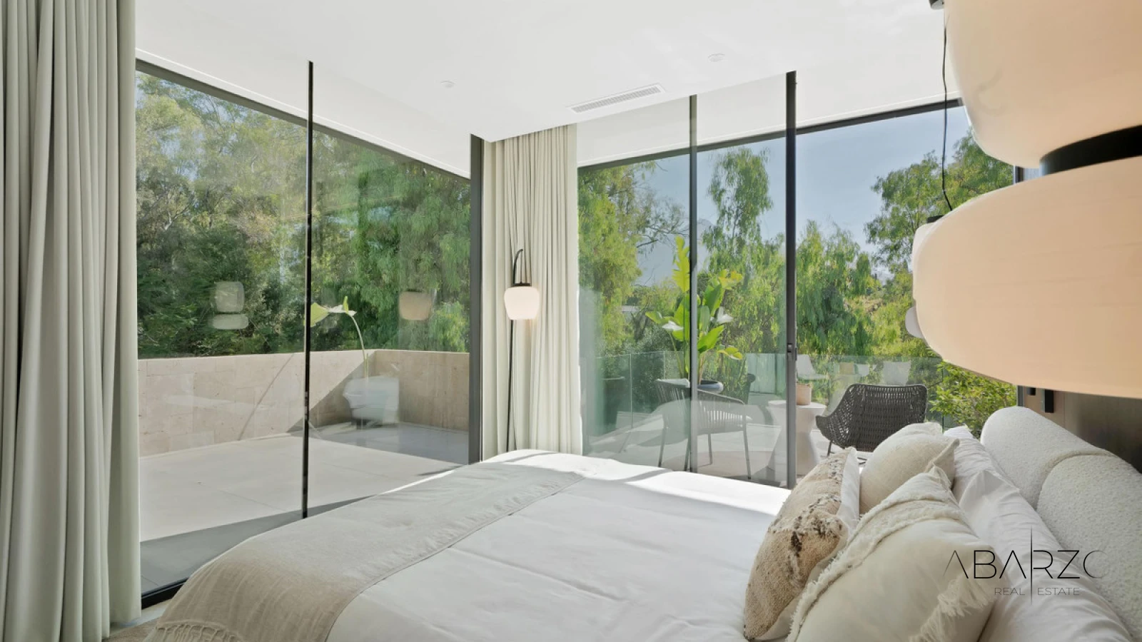 Contemporary Villa with Spa, Rooftop Jacuzzi and Infinity Pool in Nueva Andalucía — interior, Nueva Andalucía, Marbella (20 of 49)