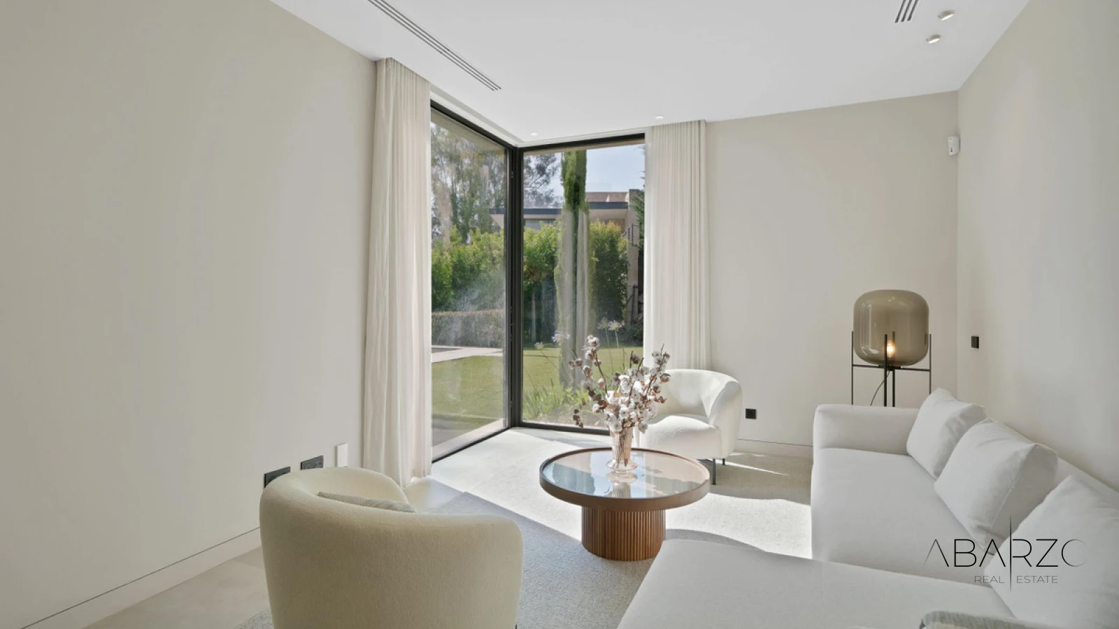 Contemporary Villa with Spa, Rooftop Jacuzzi and Infinity Pool in Nueva Andalucía — interior, Nueva Andalucía, Marbella (7 of 49)