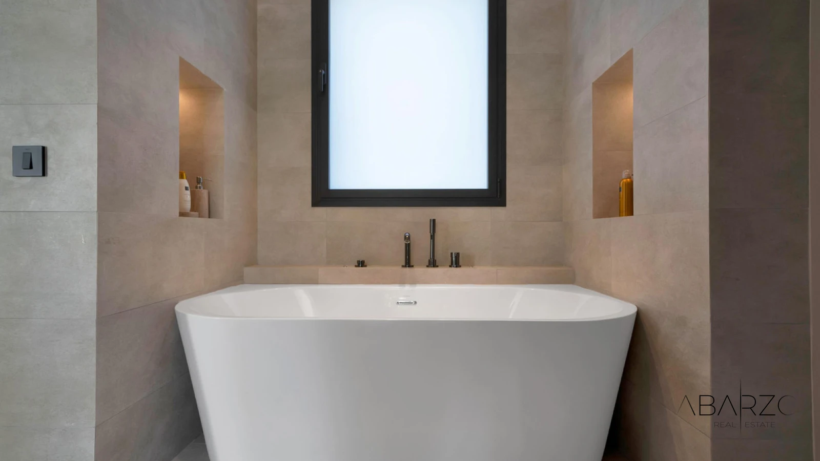 Contemporary Villa with Spa, Rooftop Jacuzzi and Infinity Pool in Nueva Andalucía — interior, Nueva Andalucía, Marbella (34 of 49)