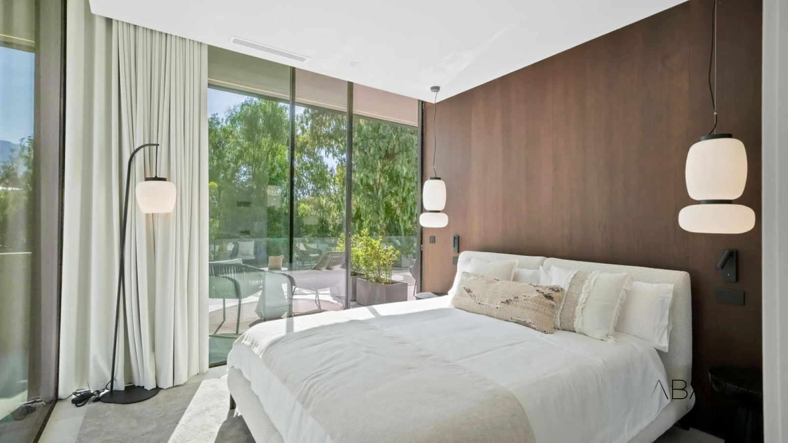 Contemporary Villa with Spa, Rooftop Jacuzzi and Infinity Pool in Nueva Andalucía — interior, Nueva Andalucía, Marbella (21 of 49)
