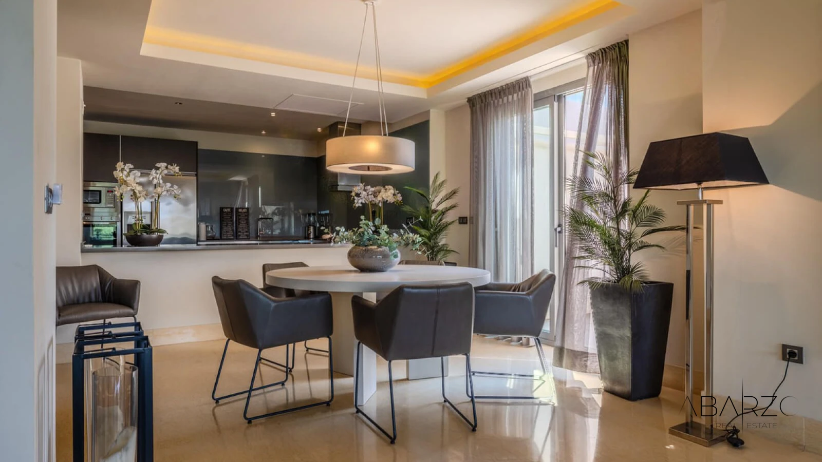 Turnkey Luxury Apartment with Private Terrace in Benahavis — interior, Los Arqueros, Benahavís (3 of 32)