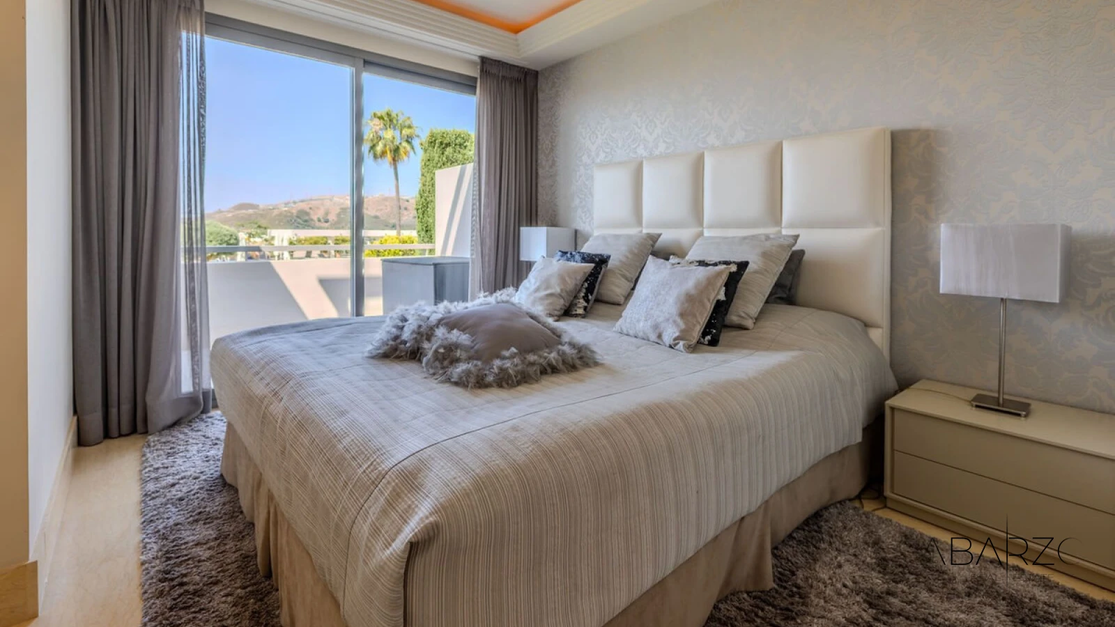 Turnkey Luxury Apartment with Private Terrace in Benahavis — interior, Los Arqueros, Benahavís (23 of 32)