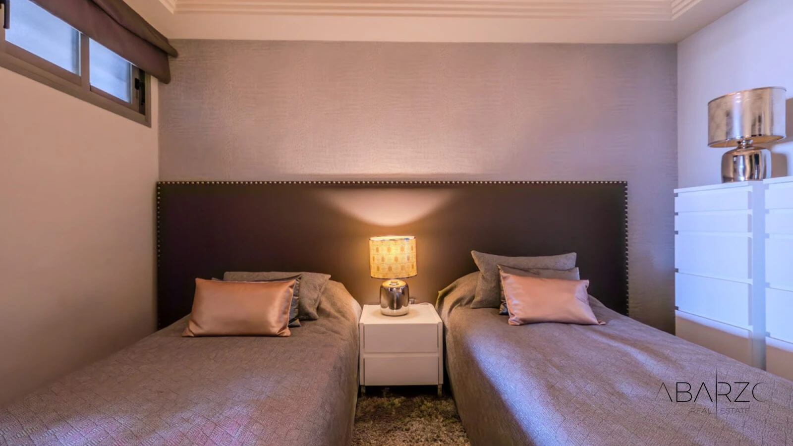 Turnkey Luxury Apartment with Private Terrace in Benahavis — interior, Los Arqueros, Benahavís (15 of 32)