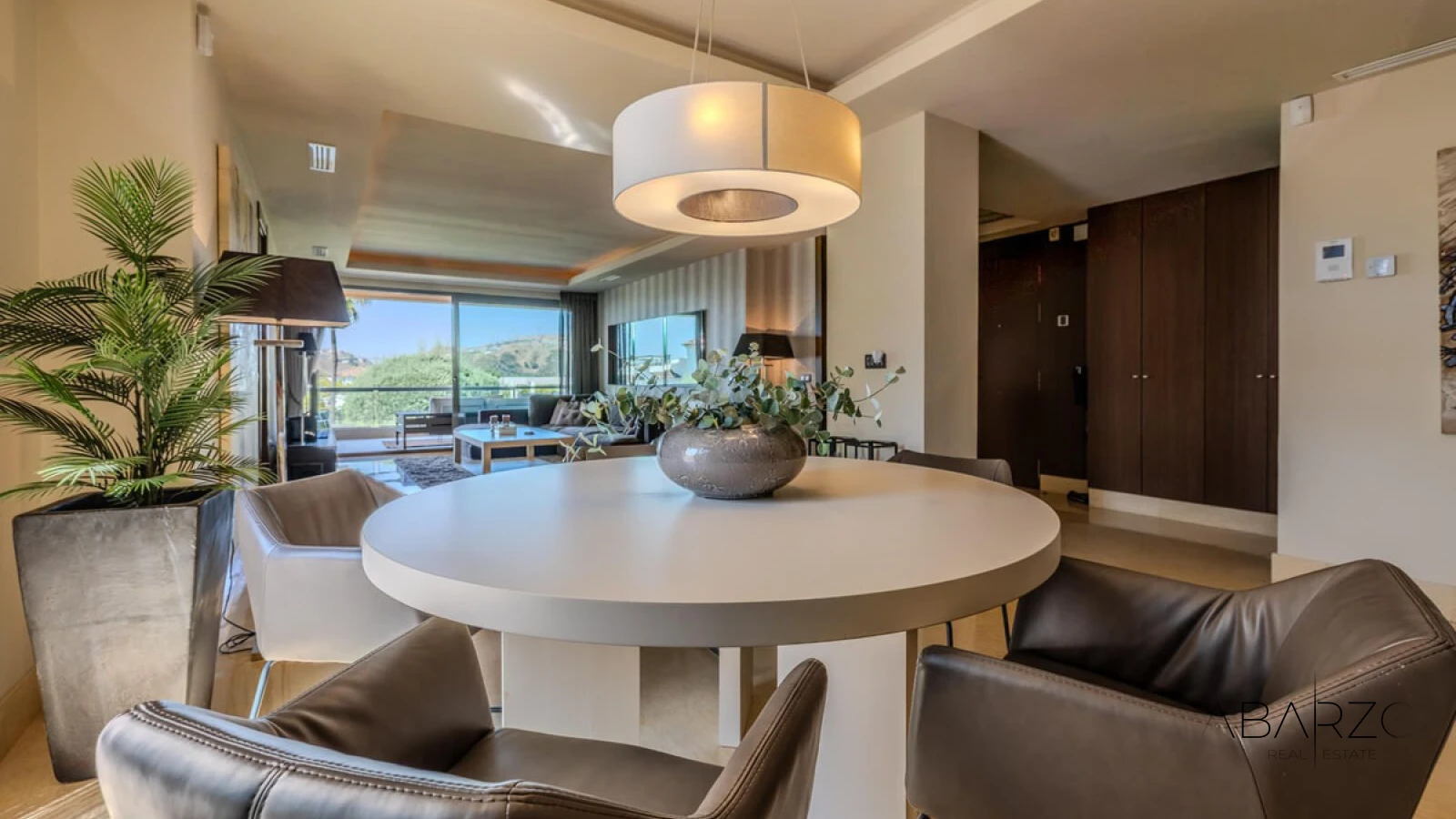 Turnkey Luxury Apartment with Private Terrace in Benahavis — interior, Los Arqueros, Benahavís (17 of 32)