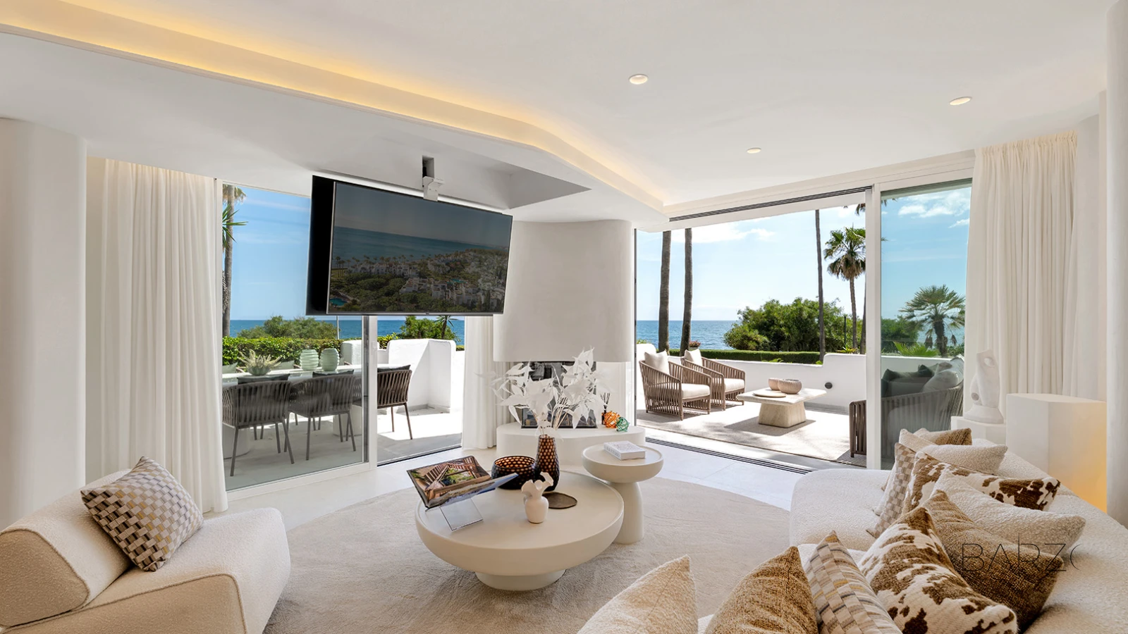 Renovated Apartment on the First Line in Estepona — interior, New Golden Mile, Estepona (4 of 30)