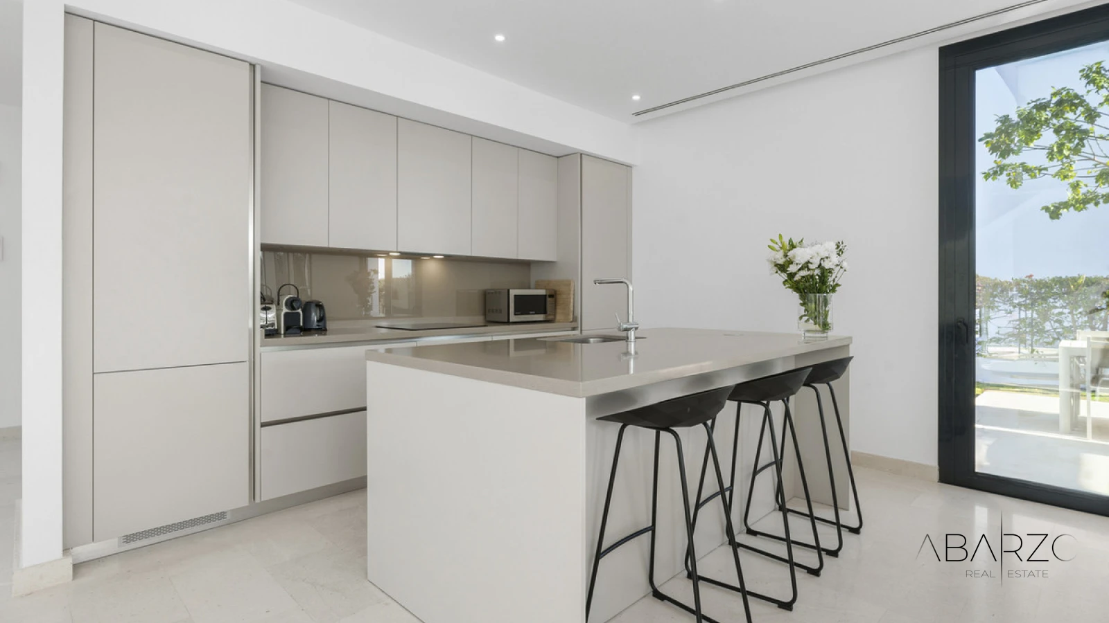 Elegant semi-detached villa in Cabopino Golf, Marbella with panoramic sea views — interior, Marbella East, Marbella (12 of 28)
