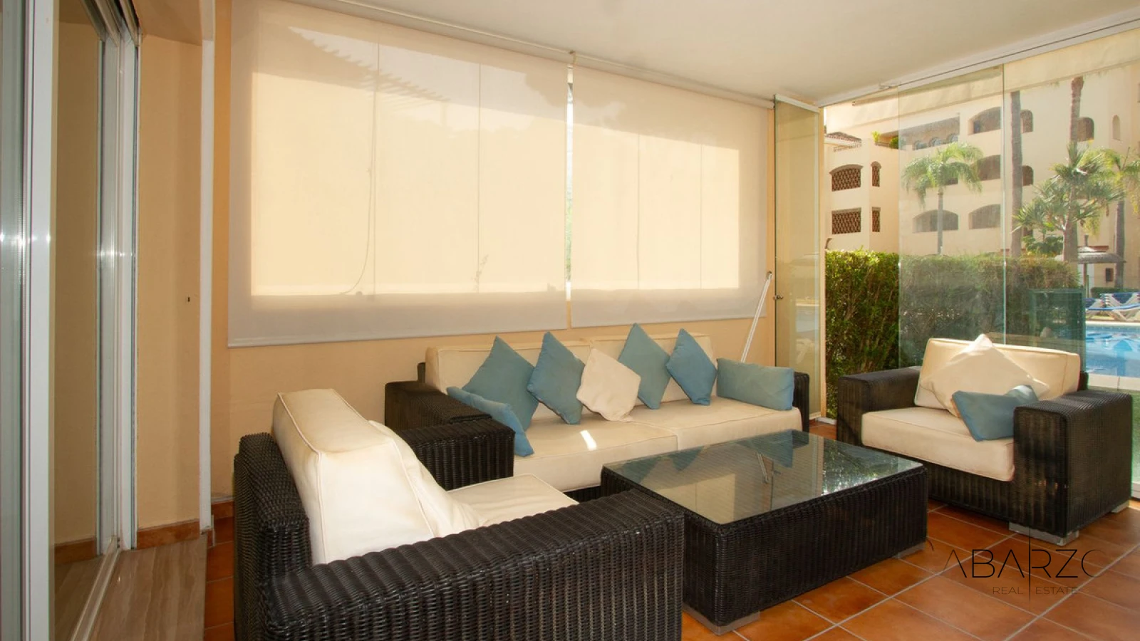 Superb Large 3-Bedroom Luxury Ground Floor Apartment Near Elviria Beach with Private Garden — interior, Marbella East, Marbella (4 of 17)