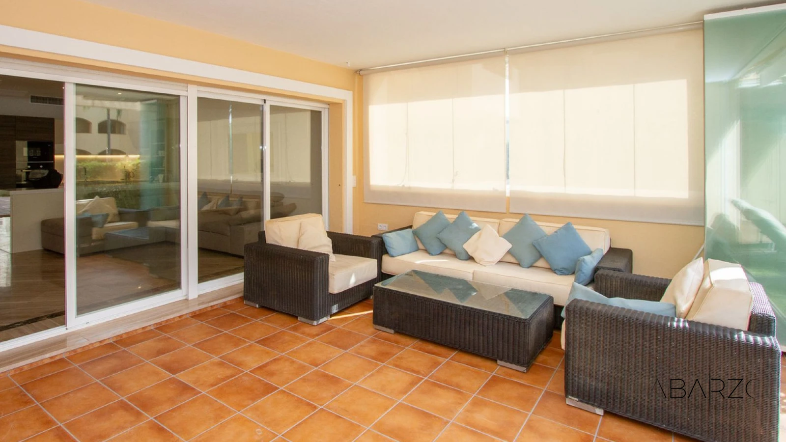 Superb Large 3-Bedroom Luxury Ground Floor Apartment Near Elviria Beach with Private Garden — interior, Marbella East, Marbella (5 of 17)