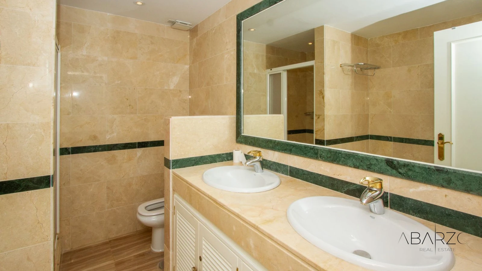 Superb Large 3-Bedroom Luxury Ground Floor Apartment Near Elviria Beach with Private Garden — interior, Marbella East, Marbella (14 of 17)