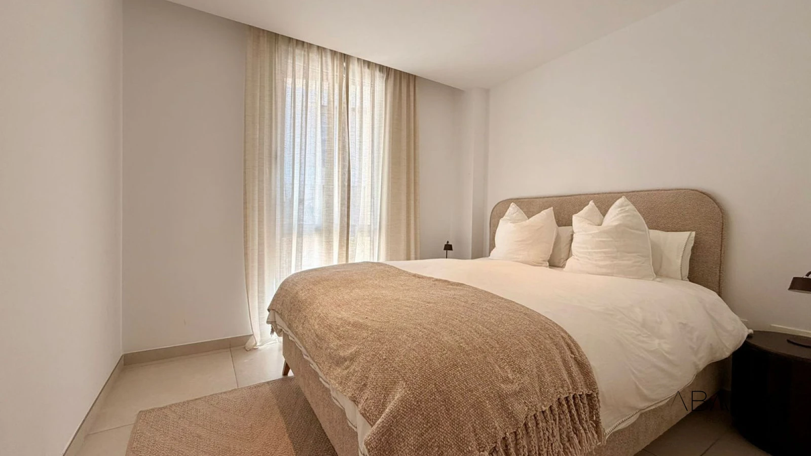 Apartment near beach with panoramic terrace in Elviria, Marbella — interior, Marbella East, Marbella (17 of 25)