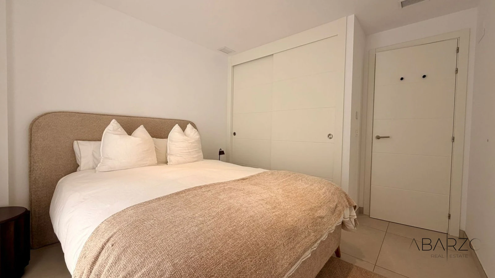 Apartment near beach with panoramic terrace in Elviria, Marbella — interior, Marbella East, Marbella (16 of 25)