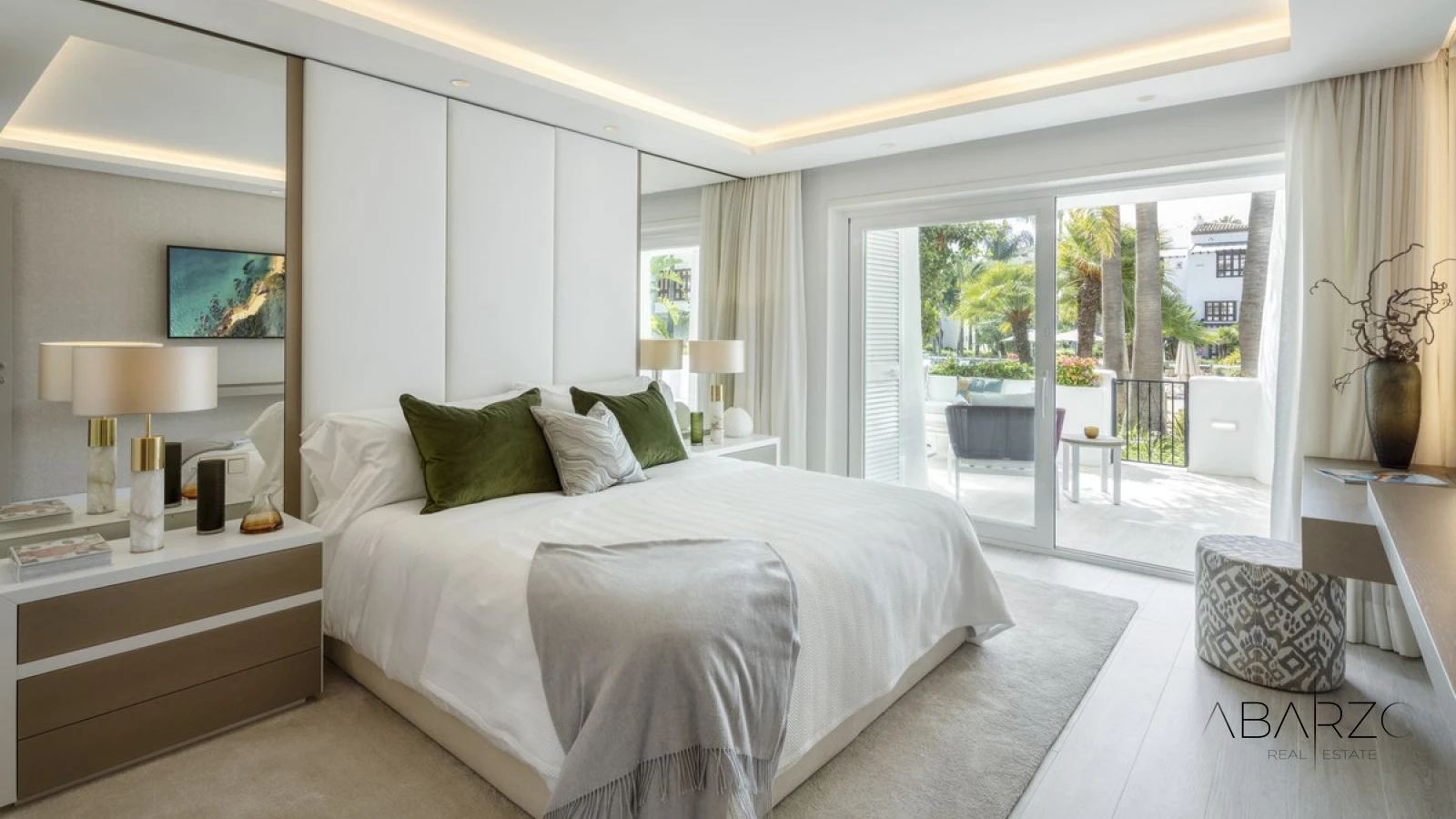 Ground-Floor Apartment with Terrace in Puente Romano, Marbella Golden Mile — interior, Golden Mile, Marbella (18 of 23)