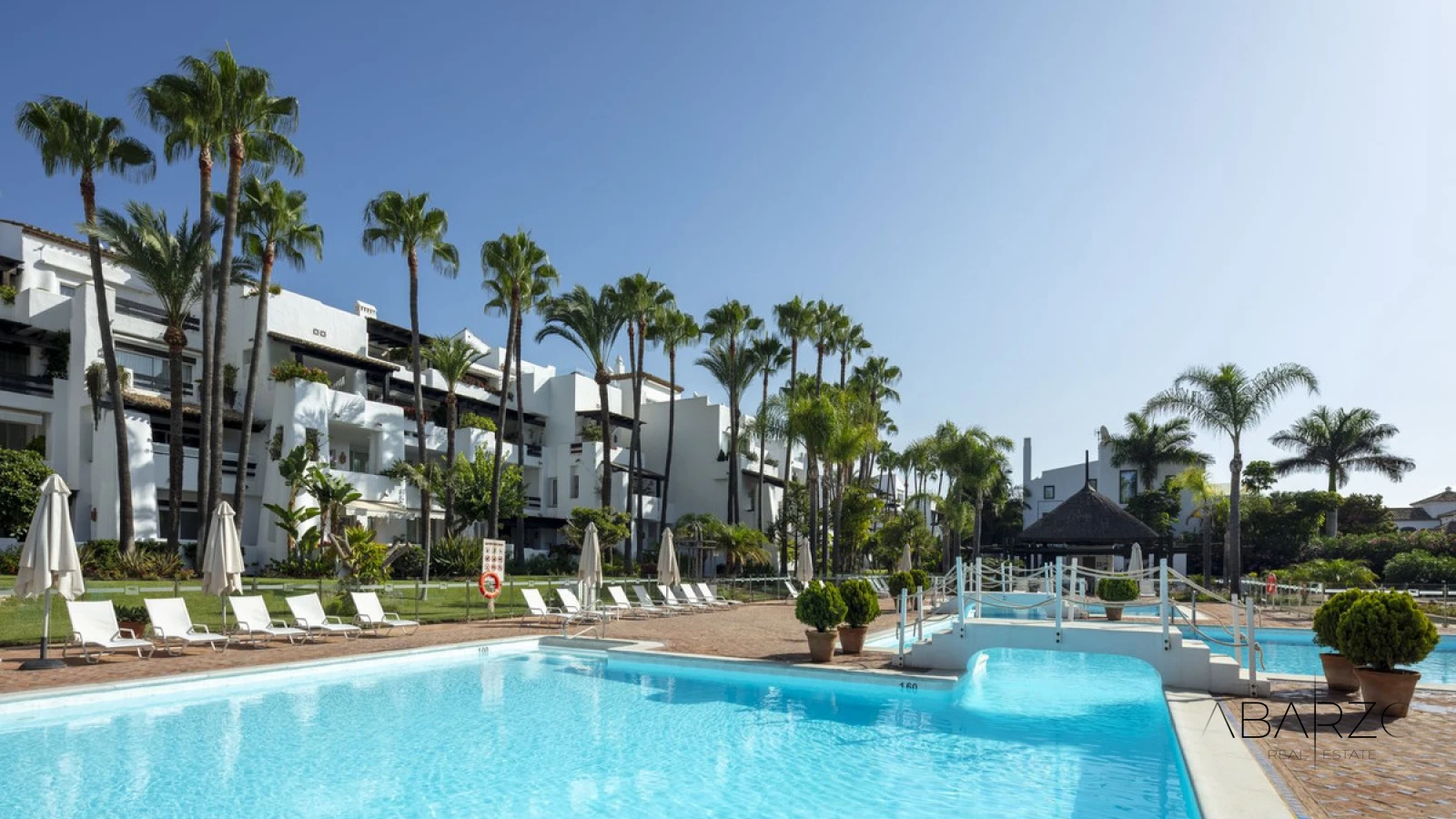 Ground-Floor Apartment with Terrace in Puente Romano, Marbella Golden Mile — luxury property for sale in Golden Mile, Marbella