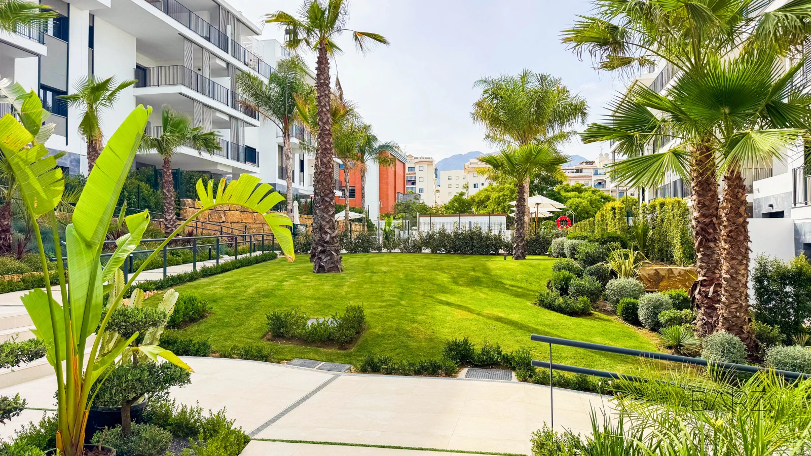 New build apartment with pool and parking near beach in Estepona — interior, Estepona Port, Estepona (40 of 48)